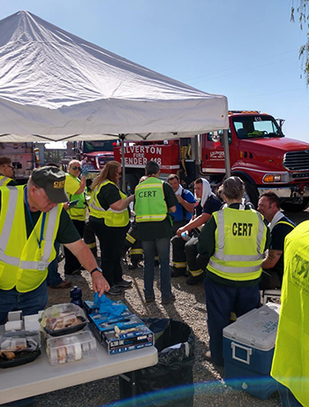 IMG_20190602_095346283_HDR-5955273-350w Group of CERT team members working together